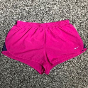 Woman’s Nike Dri-FIT shorts!!